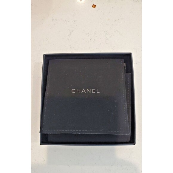 CHANEL Bracelet CC Ruthenium Green & Gray 23A NIB - Picture 6 of 7